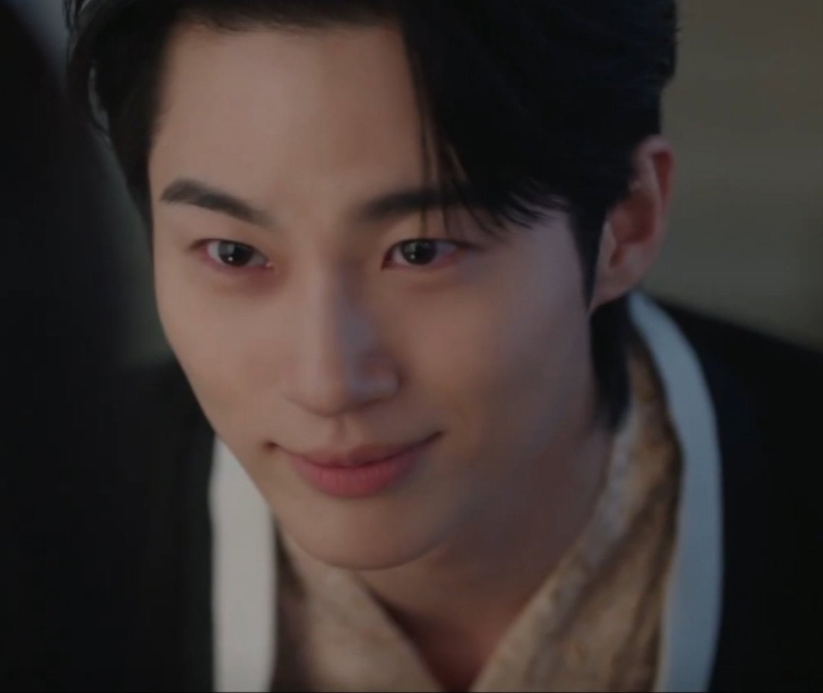 21𝓼𝓽 𝓒𝓮𝓷𝓽𝓾𝓻𝔂 𝓟𝓻𝓲𝓷𝓬𝓮𝓼𝓼 tweet media