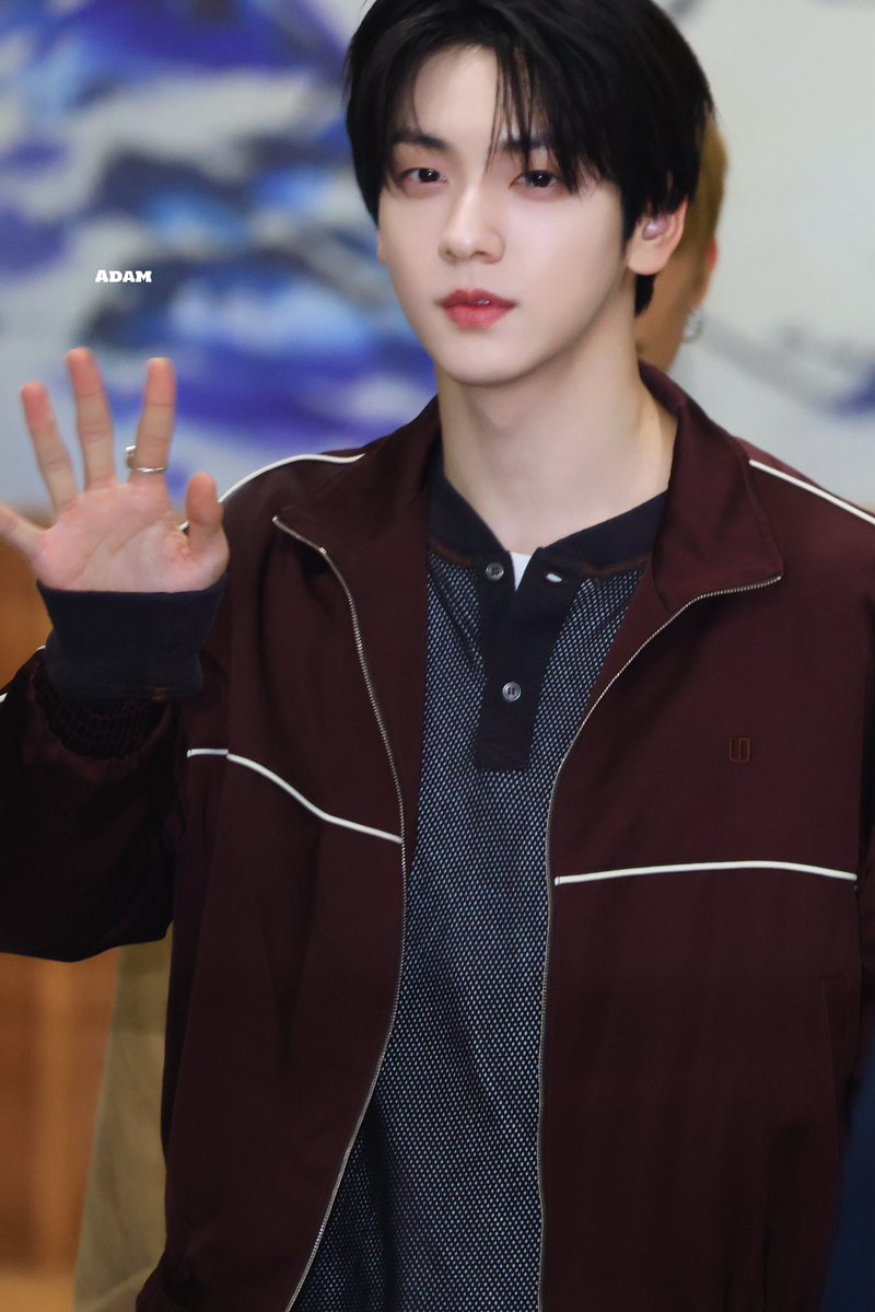 Adam_1205 tweet media