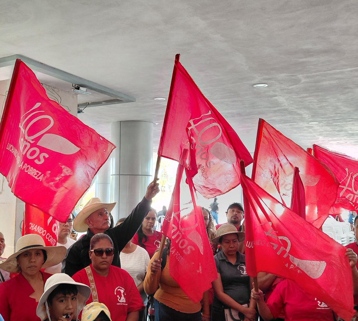 🚩SAÚL GONZÁLEZ NÚÑEZ REAFIRMA COMPROMISOS CON MILES DE FAMILIAS ANTORCHISTAS 🚩
facebook.com/share/p/1VKQhU…