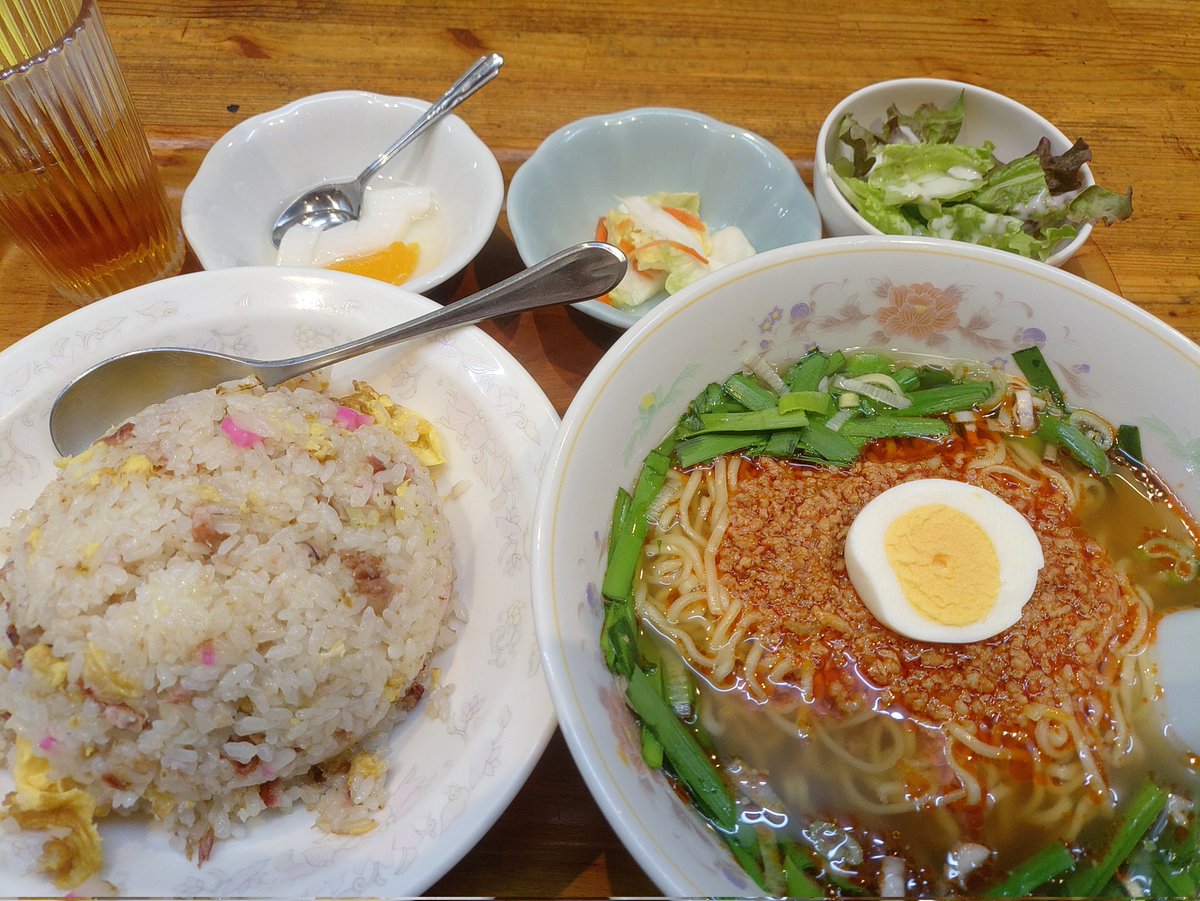 今日のランチは…

C.ニララーメンとチャーハンのセット(両方普通盛り)1030円😋😋😋

#東御市
#北京館