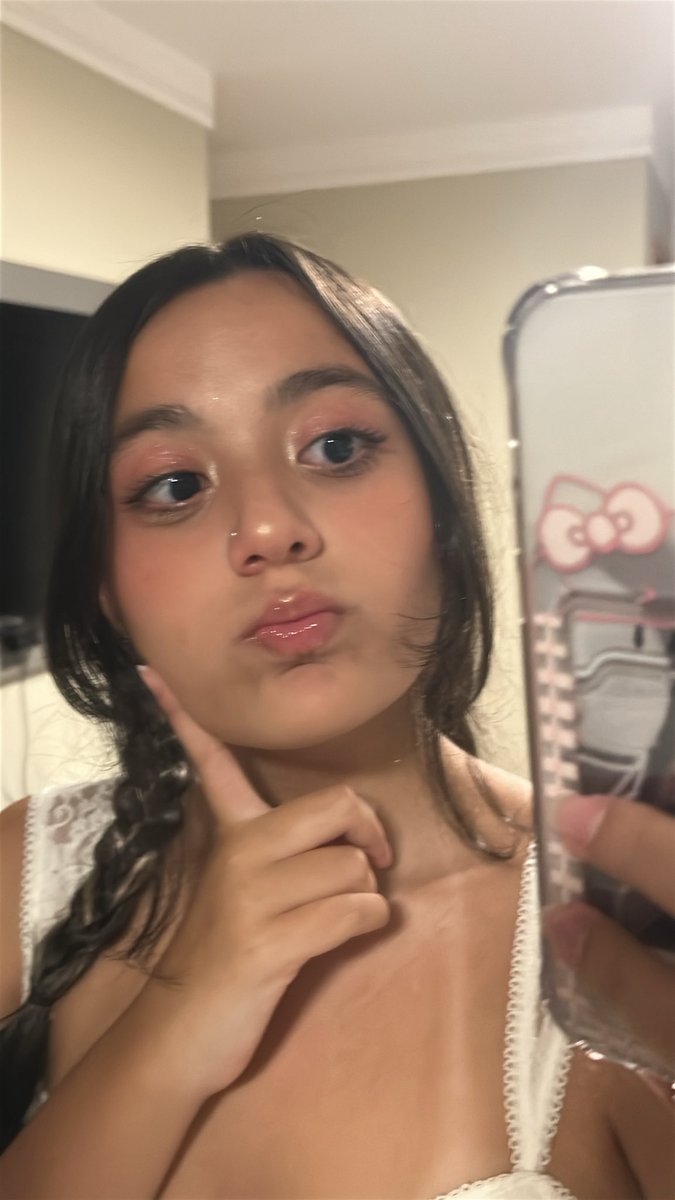 𝓵𝓲𝓵𝔂 ྀིྀིskol beats | VAI VER O SKZ tweet media