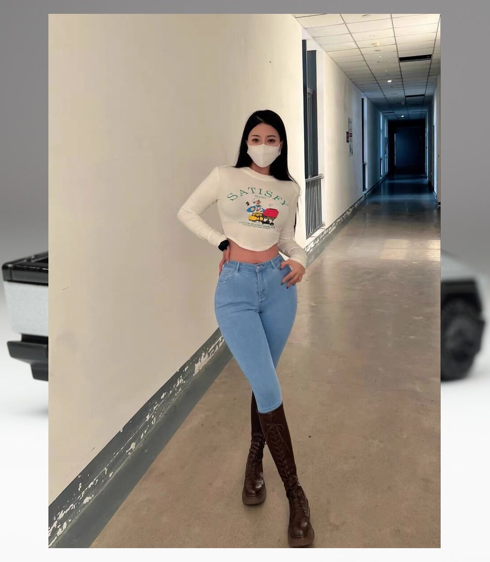 Rebecca Castro tweet media