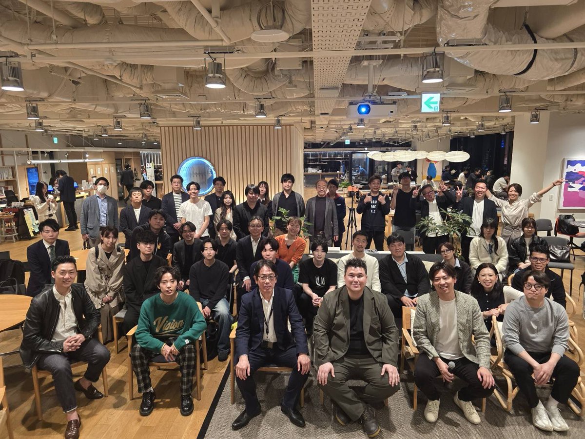 manaviva77's tweet photo. 令和の虎で有名になった
稲葉社長
いつも，いつも，自分の目線を
下げて後輩にわかりやすく
話をしてくれる。ありがたい

あの時，学生の稲葉くんに
起業しなさいよ。と声かけた事
できるよ！君ならと，言った事

それを今は彼がやってくれている

恩を次の世代に返す事

今の経営者　全員がやれば

日本は起業大国になる！

小さな行動は大きな風になって行く
ありがとう！信くん(^^)

#稲葉信
#起業育成
#アークヒューマンアカデミー
#AIストーム