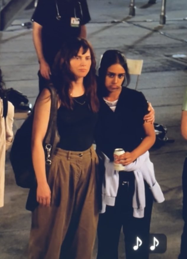 sky ‧₊˚ ⋅ PITT SPOILERS tweet media