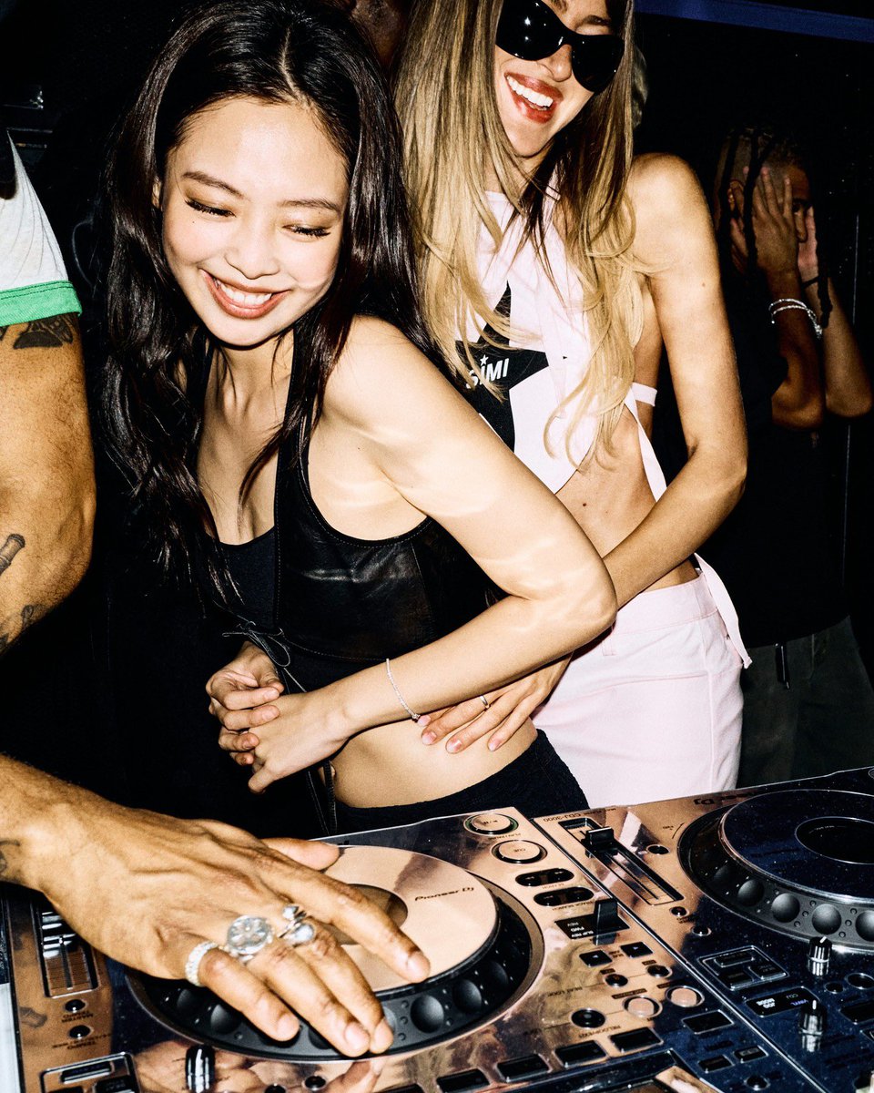 260417 #JENNIE at Spinelli Kilcollin x Simi Haze LA Party
