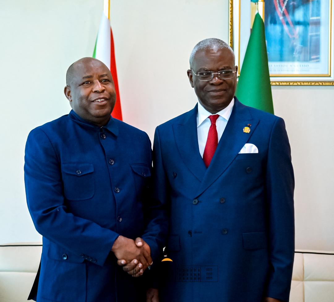 JClaudeNshimir's tweet photo. Le Chef de l'Etat #Burundi-ais &amp; Président en exercice de @_AfricanUnion, SE @GeneralNeva, est arrivé à #Brazzaville via l’aéroport #Maya_Maya. Il a été reçu par le PM Anatole Collinet Makosso et prendra part à l’investiture du Président Denis Sassou Nguesso.
@UN
@antonioguterres https://t.co/8r1BbZGJ7i