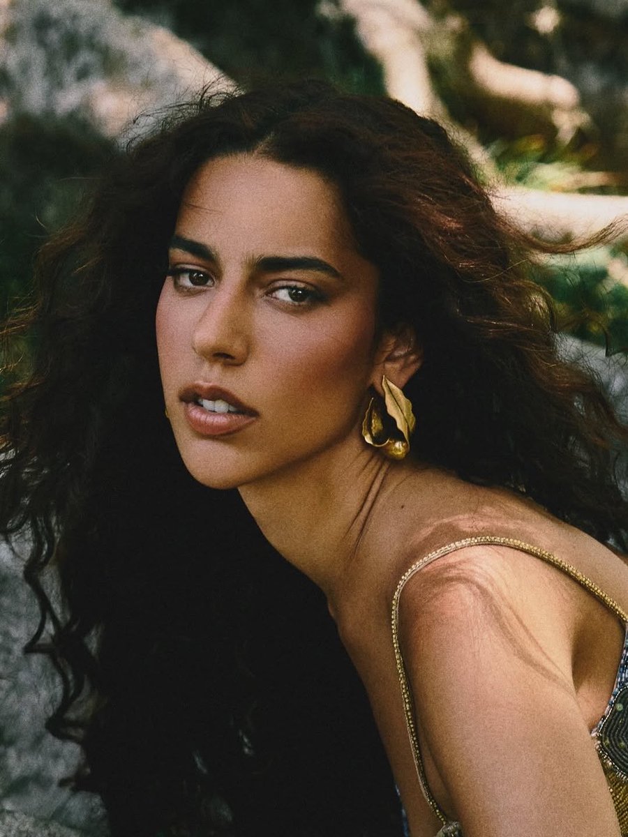 elas são as maiores bruxas vivas da música brasileira contemporânea.