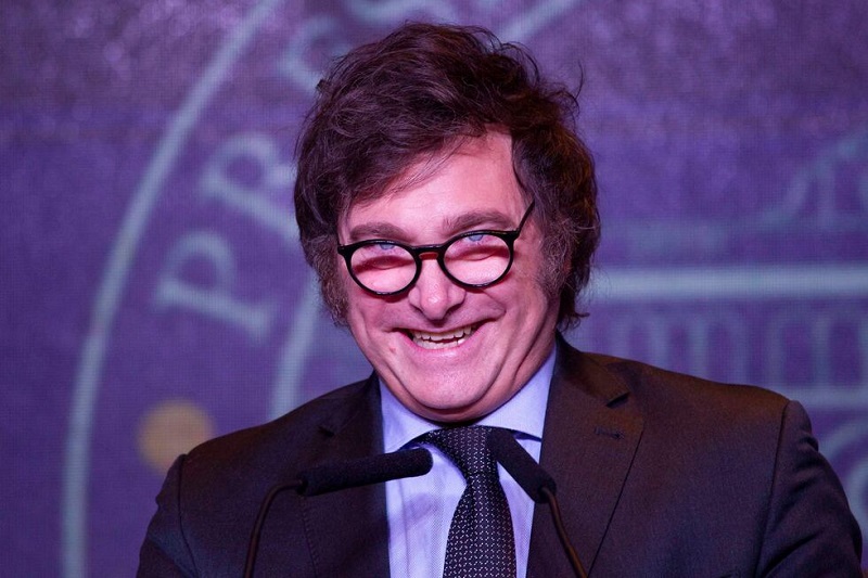 Carlos Rozanski calificó al gobierno de Milei como una “banda criminal” y denunció un plan de “exterminio social”
diariolateral.com.ar/carlos-rozansk…