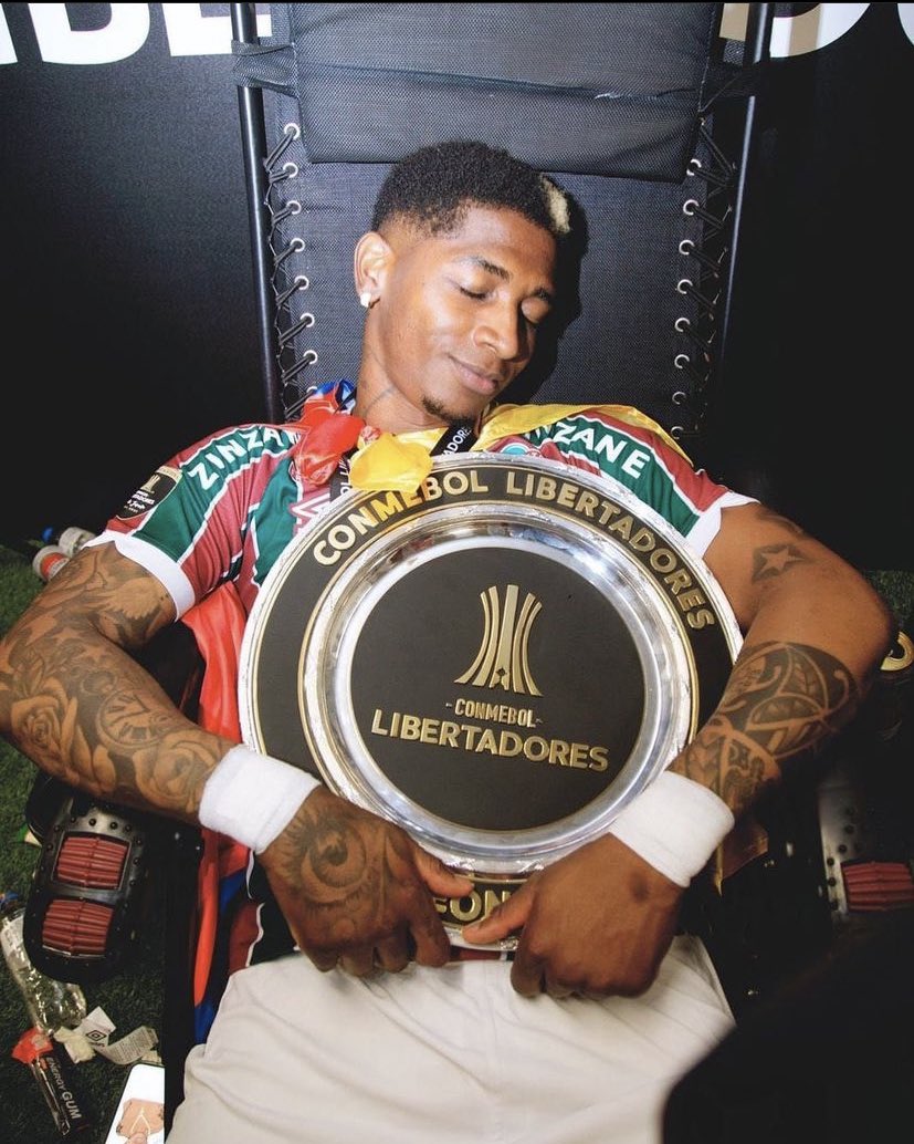 ʟᴀᴄʀᴀɪᴀᶠᶠᶜ tweet media