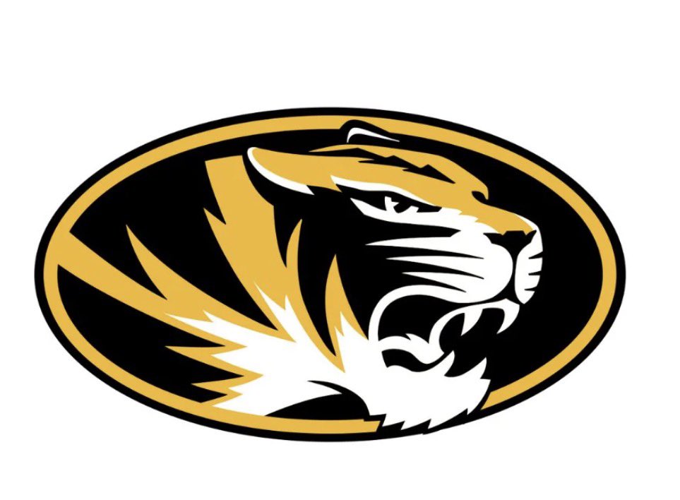 Ejvaulx92's tweet photo. Blessed to receive an official visit from Missouri @nester_nick @coach_leeclark @R_AmirGantCoach @TreemanFreeman @MacCorleone74 @LevornH @247Sports @On3 @MizzouFootball https://t.co/fuvsSHqAwW