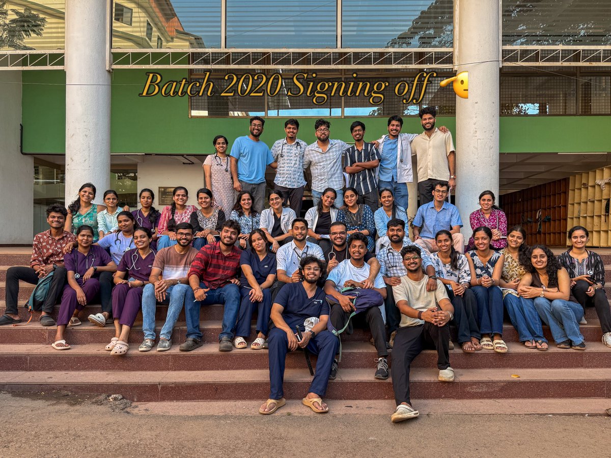 nadkarni_yash's tweet image. Late nights, endless duties, unforgettable people. Batch 2020 Interns signing off 🫡 #MedTwitter #MBBS