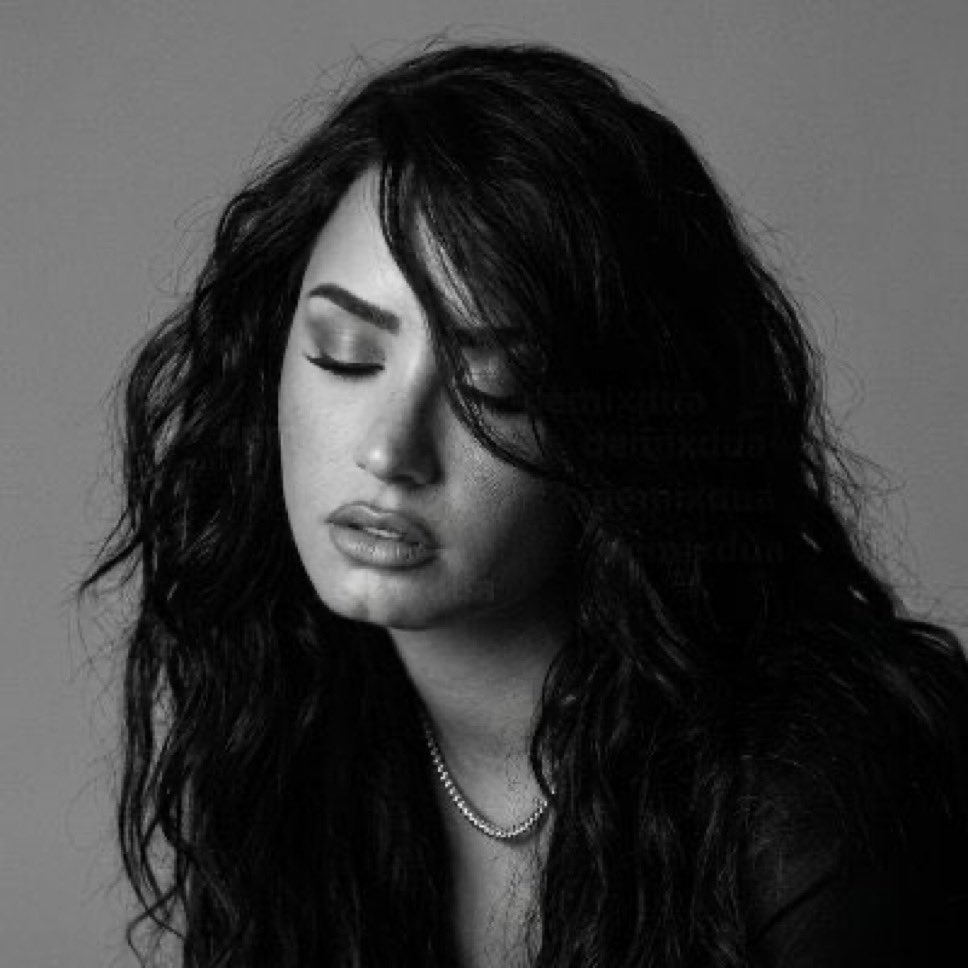 santi's low rise jeans tweet media