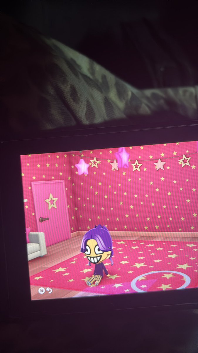 LilySweetSt's tweet image. lily on the floor #lilylovebraids #tomodachilife