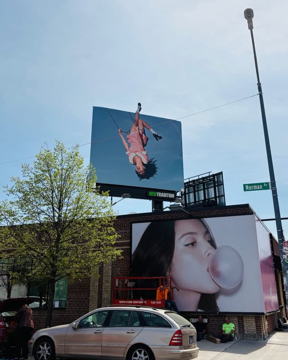 Harold_Dollar's tweet image. 💜Olivia Rodrigo💜has a new a billboard put up here in Brooklyn, New York, at the intersection of Norman Ave and Banker St today, go take a look it, it's cool!!!😃💜👍#OliviaRodrigo #singer #songwriter #actress #artist #Sour #Guts #OR3 #destiny #love #billboard #happy #NewYork