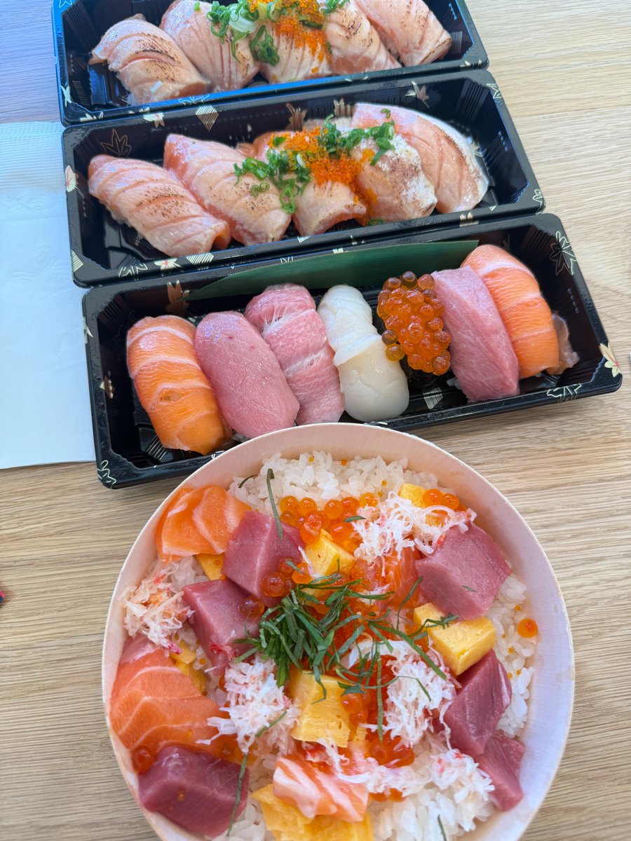 Julie Chen tweet media