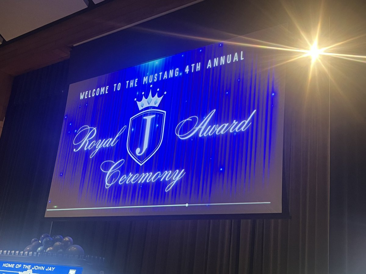 Dapoorehouse's tweet photo. So fortunate to be honored tonight. Thank you Mingo and Swain for your kind words. https://t.co/i0Ra2FtKsh