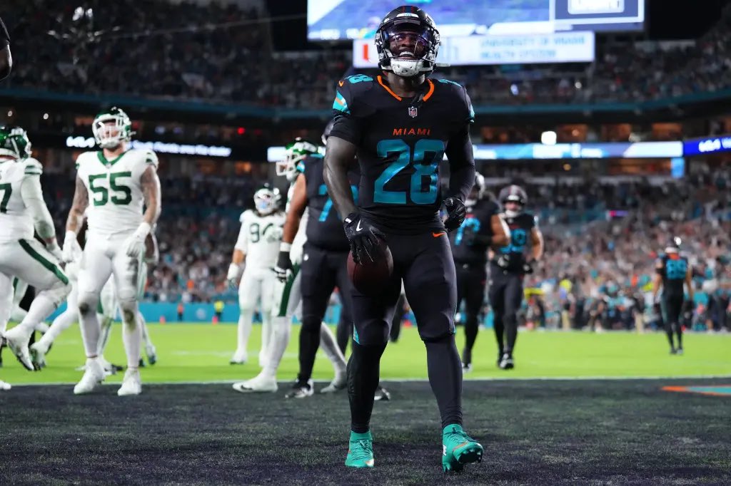 SleeperDolphins tweet media