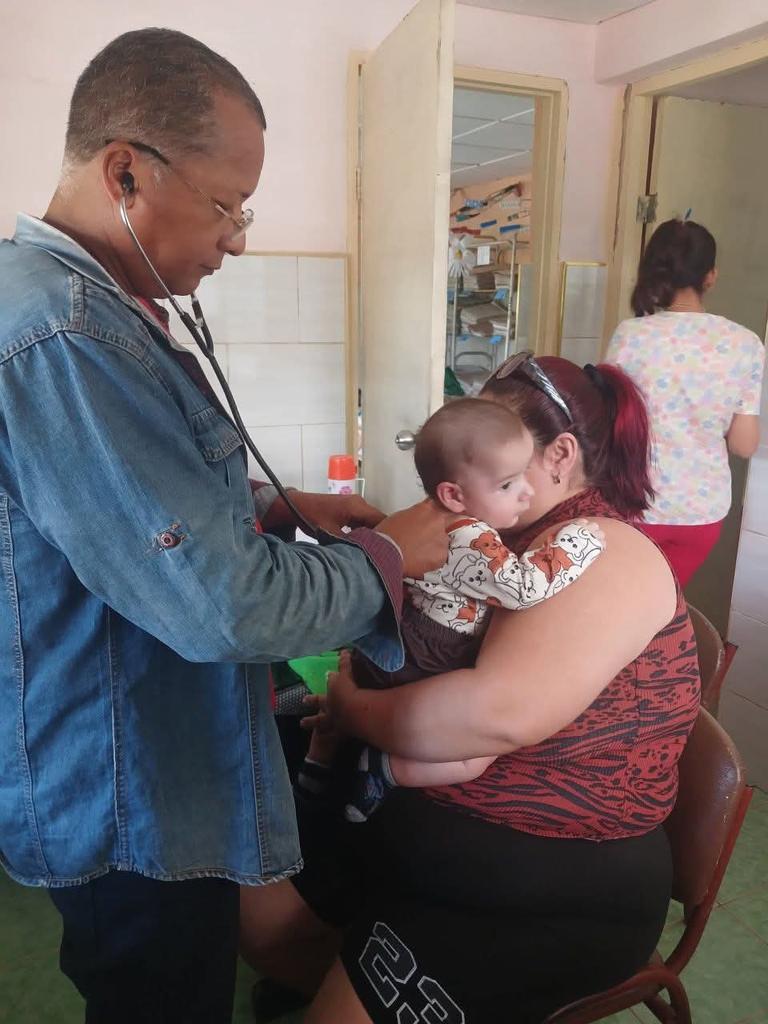 Dirección General de Salud Holguín. tweet media