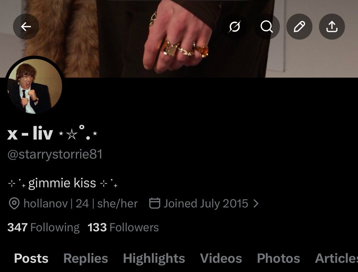x - liv ⋆⭒˚.⋆ tweet media
