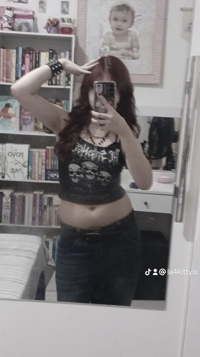 laura nádega esquerda do hyunjin |𝙑𝙄𝙐 𝙊 𝙎𝙆𝙕 tweet media