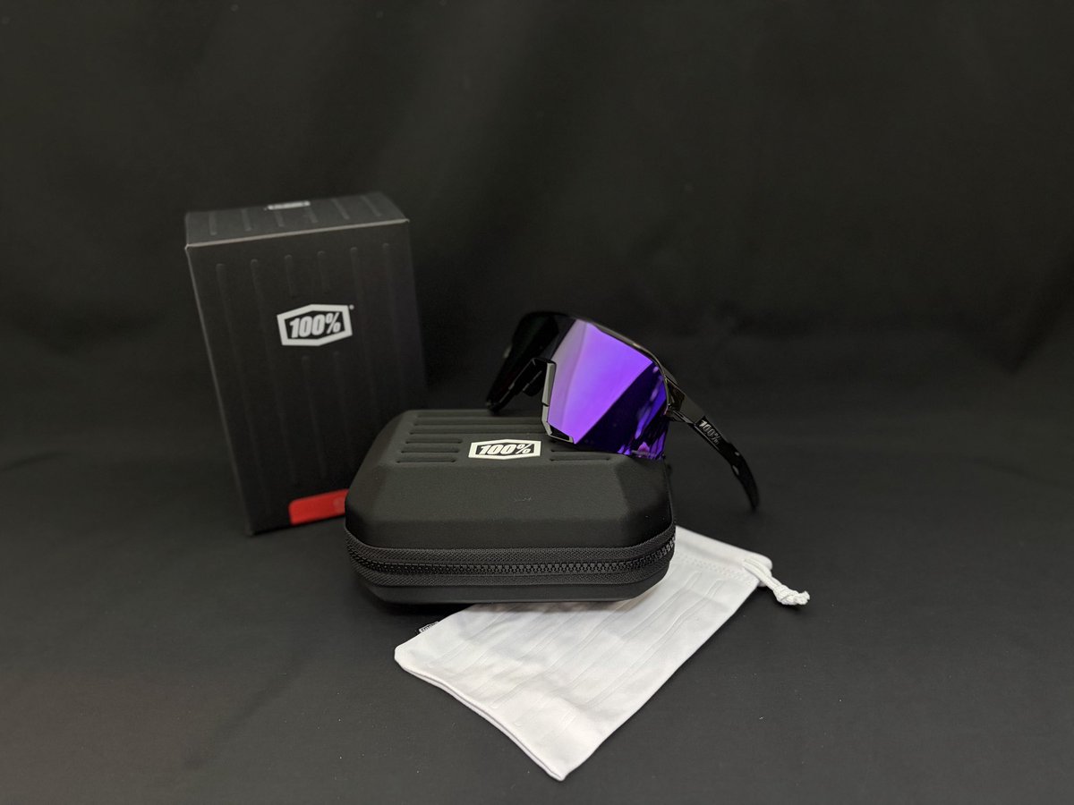 info42648043's tweet photo. 大変お待たせ致しました
100% 2026年NEWカラー入荷‼️
【S3】
Polished Black
(HiPER Lavender Mirror Polarized Lens)
待望の偏光レンズです😊
100%と言えばすみれスポーツ…
すみれスポーツと言えば100%…です☝️
#すみれスポーツ #speedcraft #100percent #ワンハンドレッド投稿 #32890 https://t.co/oQxUix6g1R