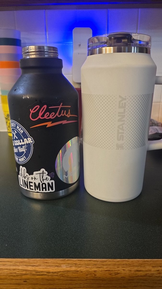 LeishaWimmer9's tweet image. Honey got me an upgrade! Mine has been with me daily for years. The straw wouldn't stay in place anymore and just wasn't functional. Now gotta collect some stickers. 😁

He really is so good to me. 

#NeverSettle #LoveHim #HeIsTheSweetest #BestBoyfriendEver