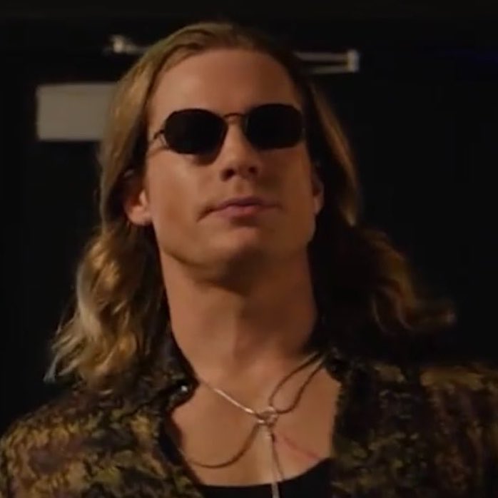 Renee 🪳🎰 tweet media