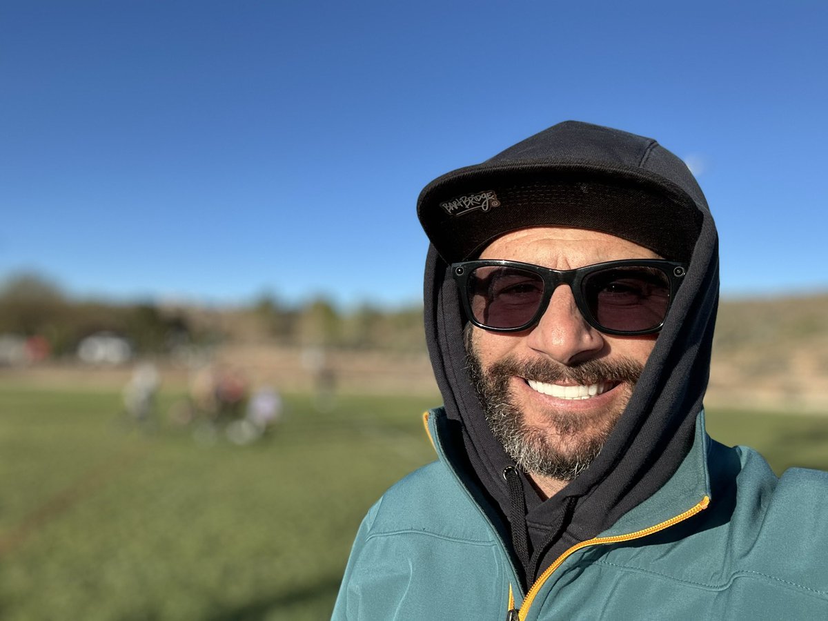 BurakTheScalper's tweet image. #football #practice #familytime