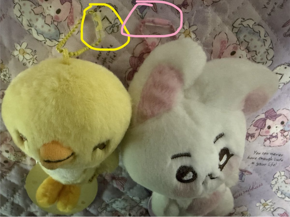 ohus94o1's tweet photo. 살앙하는 엑소엘 여러분들
이번에 미니돌키링을 사셨다면…
군번줄을 카라비너로 바꾸거나 
다이소에서 군번줄 낙하 방지 보호캡을
구매하시길👍

사유:
저도 알고 싶지 않았는데요..
겁나 잘떨어져요,,,,🥺

품번 : 016300240 https://t.co/n4QNk8eGKD