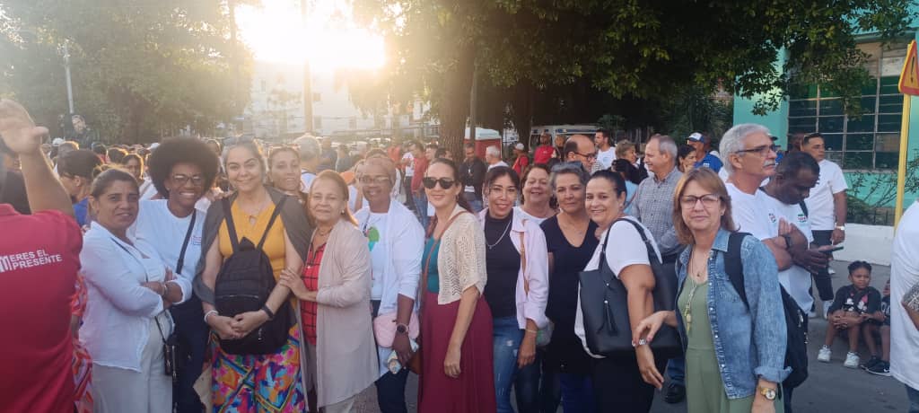 Los trabajadores de <a href="/MTSS_CUBA/">MTSS CUBA</a> este 16 de abril, reafirmamos nuestro compromiso con la Patria, y exigimos respeto por nuestra soberanía.. #Girón65 #CubaEstáFirme