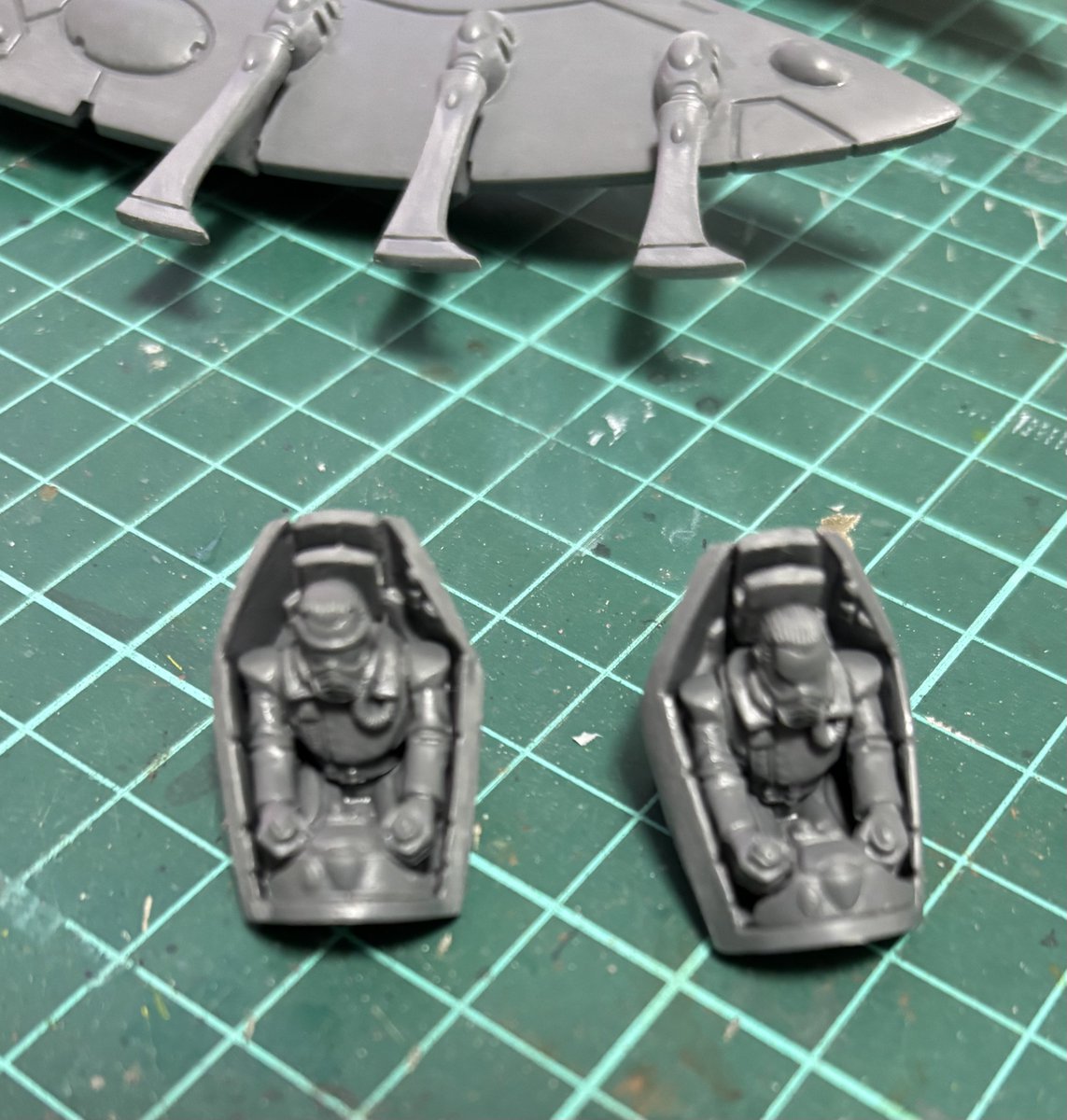 sin_mikawaya's tweet photo. どこかにアエルダリの運転手さんのカラースキームないですか？？
#warhammer40k 
#AELDARI
#ウォーハンマー40k https://t.co/cK0gPWUJN6