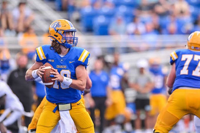 1SethAllen's tweet photo. Grateful to receive my first D1 camp invite to New Haven University @UNewHavenFB @CoachRGhanim @ncsa #agtg https://t.co/32y9N8dCHn