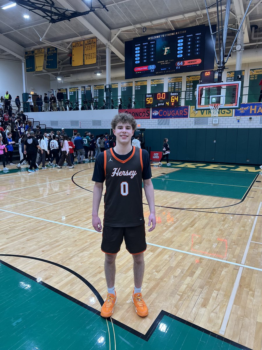 BigTimRevue's tweet photo. Class of 2026 6’3” point guard @Loganluxem of @HerseyBball commits to Wisconsin Platteville (D3). Congrats young fella. @FPbasketball https://t.co/u6KvXgUZbS