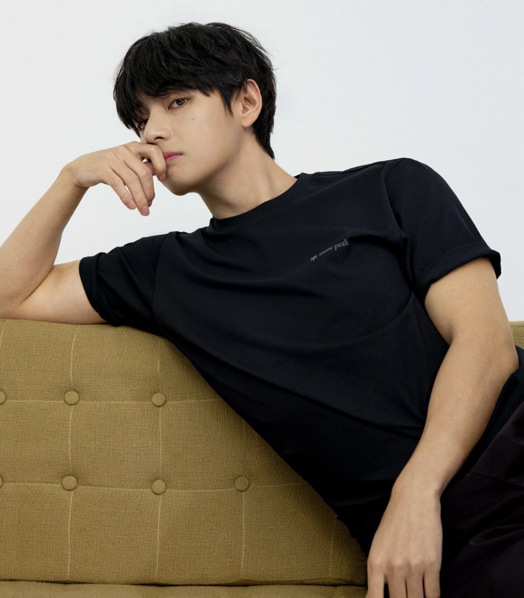 taehyung pics ✰ tweet media