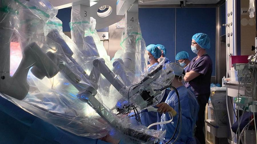 CE_ChinaEconomy's tweet image. At least 10 hospitals in Poland have introduced Chinese surgical #robots in recent years, according to Pawel Rusinek, business development director at Polish medical device distributor Meden-Inmed. "The quality of Chinese products has improved significantly, and they are now able
