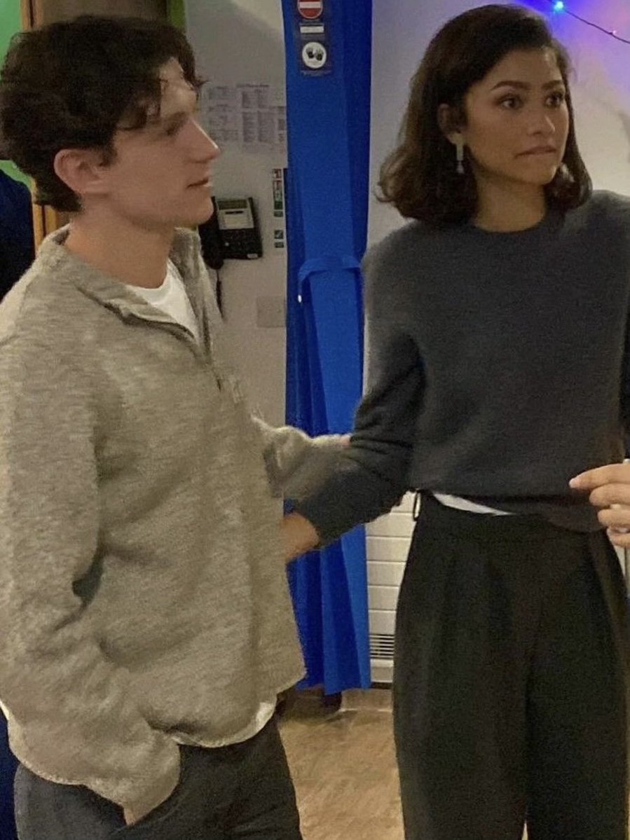 chris ༯ tweet media