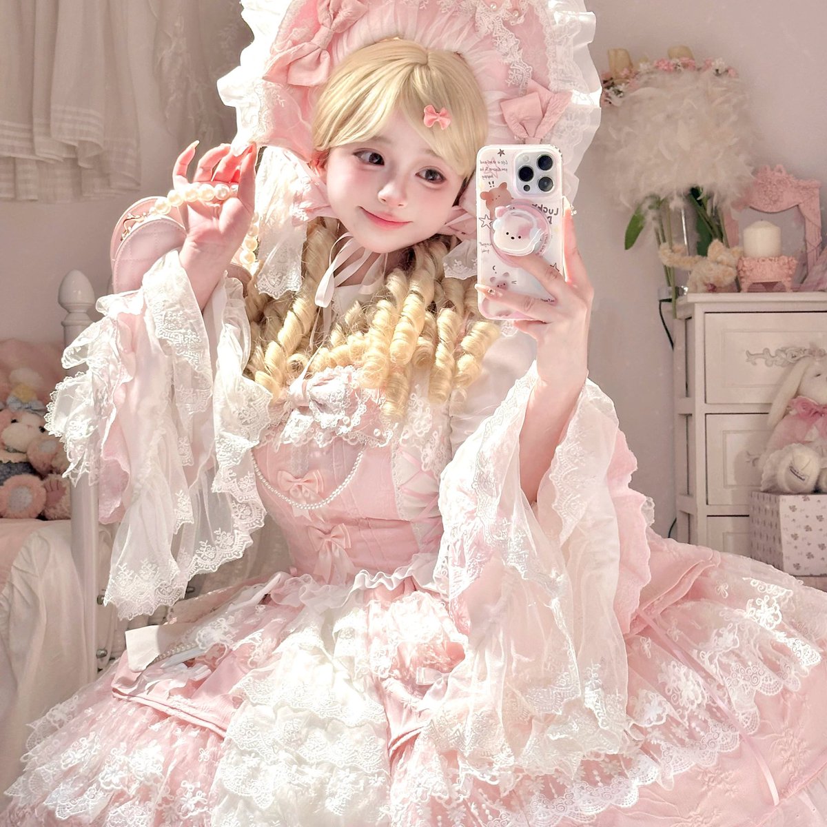 lolitakawaii_GO's tweet image. Living in a pastel dream 🎀✨
Lolita magic never fades… especially when you’re surrounded by bows and fluff.

Shop now: lolitakawaii.com/products/yangy…

#lolitafashion #PastelAesthetic #DressUpVibes #FairyTaleCore