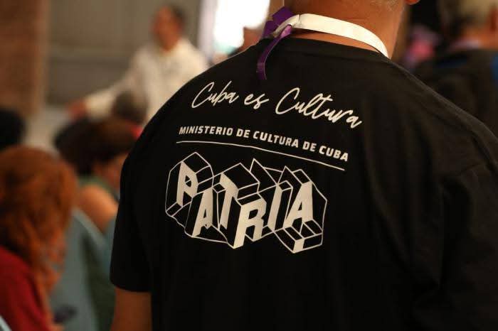 Dirección General de Salud Holguín. tweet media