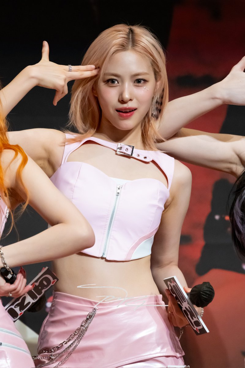 ITZY믿지 tweet media