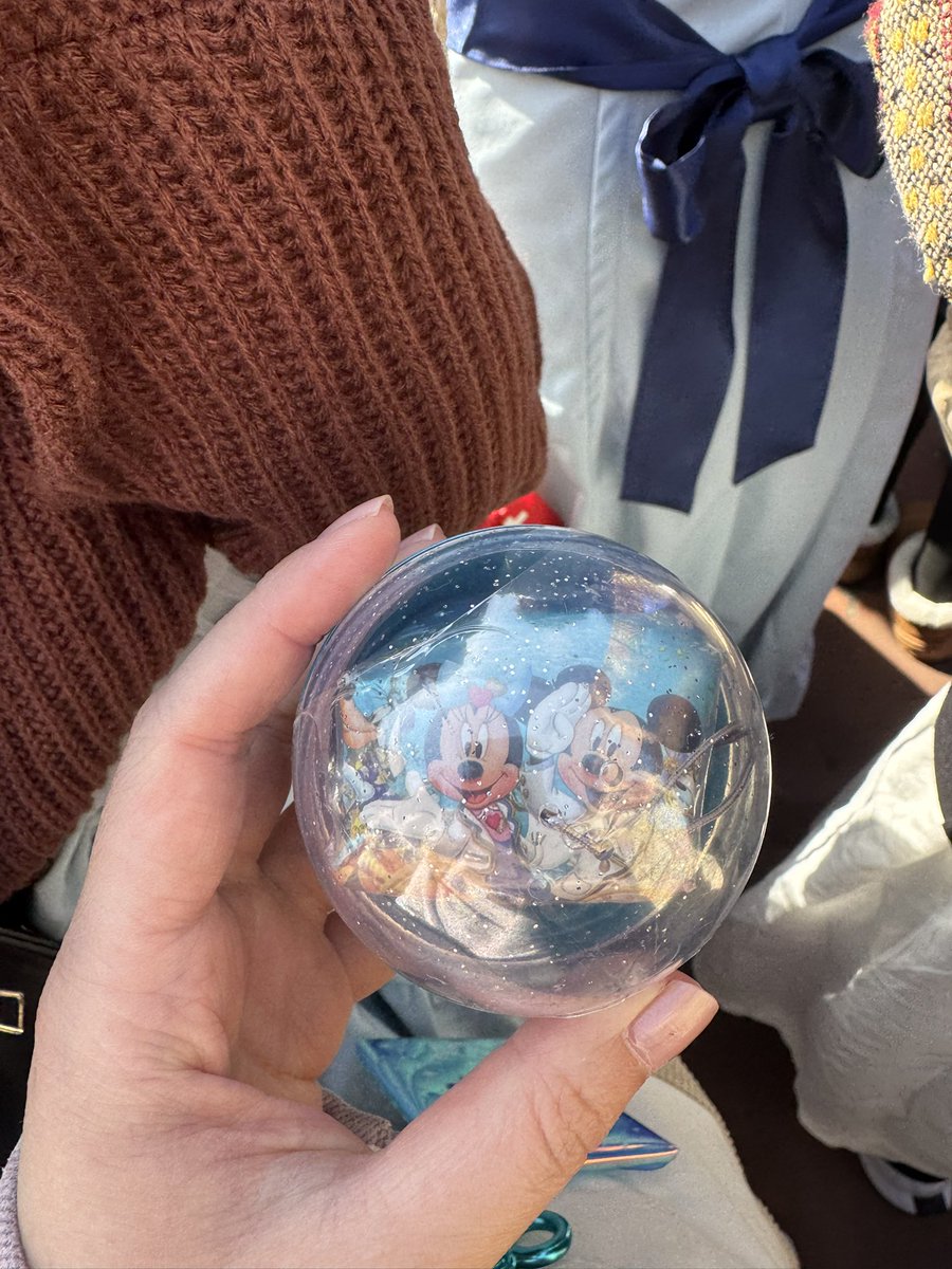 risa18ryu46's tweet photo. 【交換】東京ディズニーシー  ディズニー 25周年 カプセルトイ スパークリングジュビリー

譲:5周年

求:25周年

本日シーにて交換希望です
お気軽にご連絡ください https://t.co/a80ghteoL7