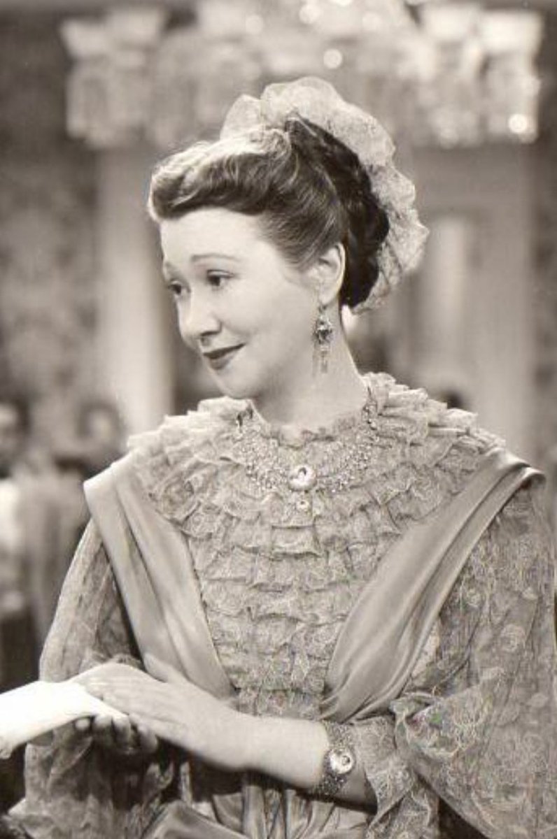CitizenScreen's tweet image. Fay Bainter made history at the 1939 #Oscars by becoming the first performer nominated in the same year for Best Actress (for Edmund Goulding’s WHITE BANNERS) and Best Supporting Actress (for William Wyler’s JEZEBEL), winning for the latter.