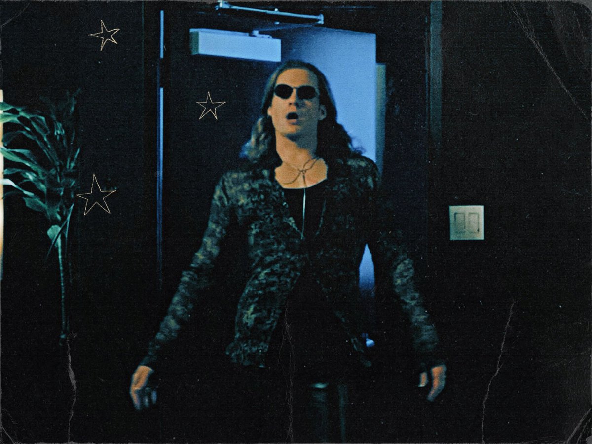 • isi ♱ tweet media