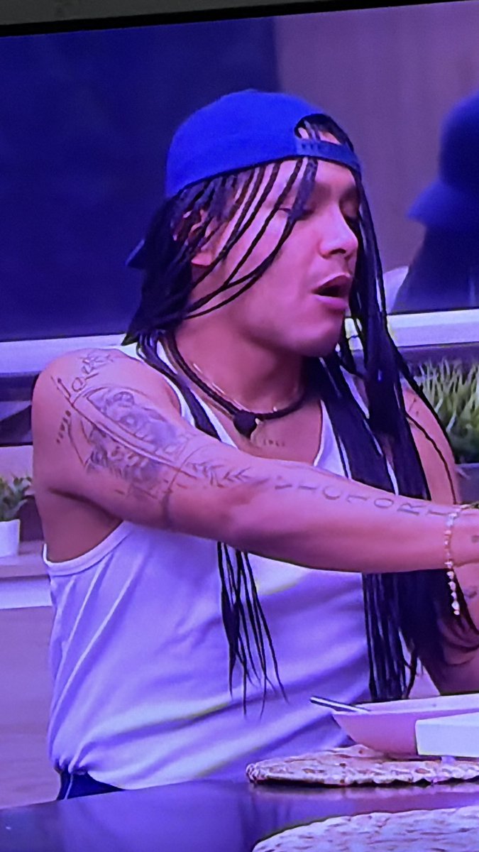 SARAITH CON TH.🦊 tweet media