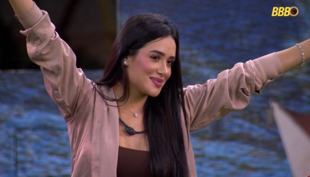 Alechandre98107's tweet photo. torceria mil vezes por você, jordana! que você tenha um pós maravilhoso. você foi protagonista, jogou com personalidade, saiu gigante. quando falarem de #BBB26 você será a primeira a ser lembrada. te amo muito! brilhe muito! ✨❤ https://t.co/ndqnFK27iN