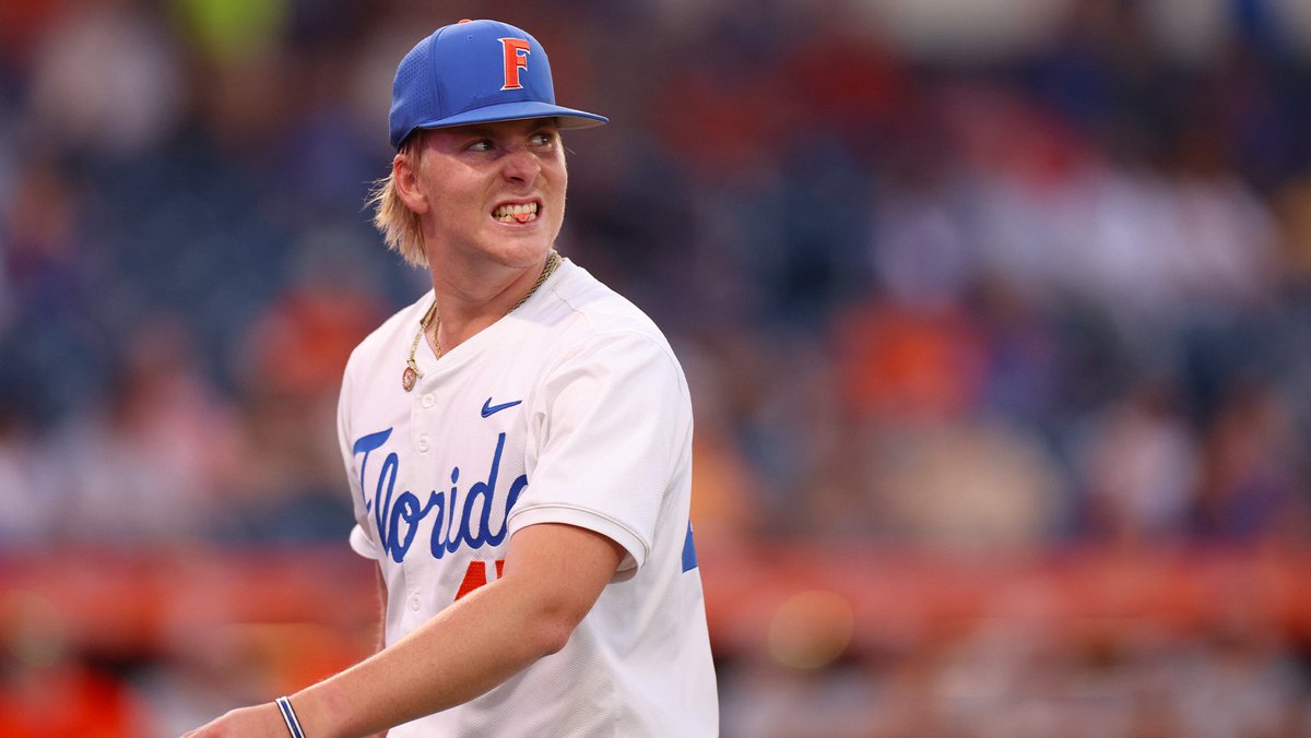 GatorsBB's tweet photo. King called checkmate ♟️ https://t.co/NPPPuE51dH