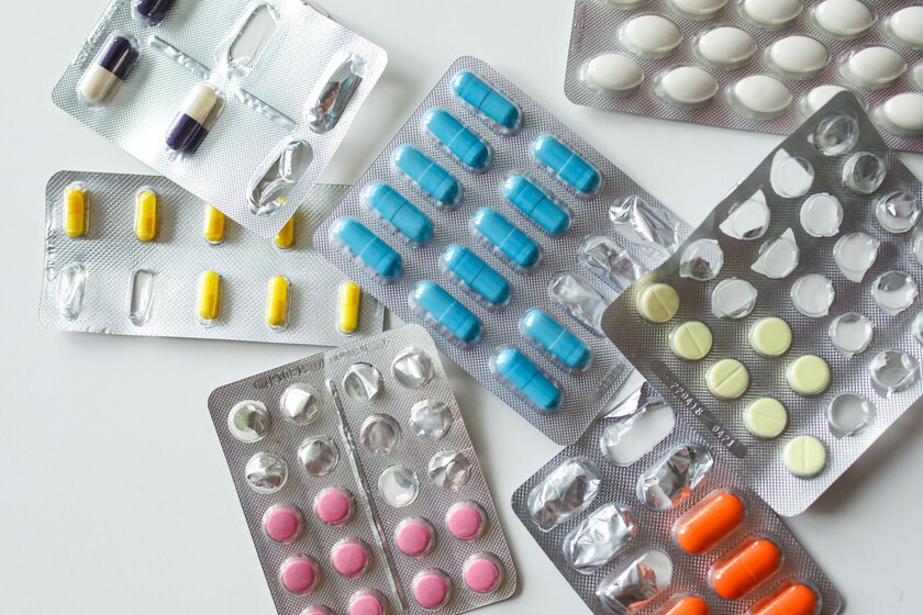 XatakaLATAM's tweet photo. Las medicinas falsas han logrado infiltrarse en hospitales públicos de México: un negocio millonario potenciado por el desabasto https://t.co/nMUxrmdmmZ https://t.co/FxqxYiRpOs