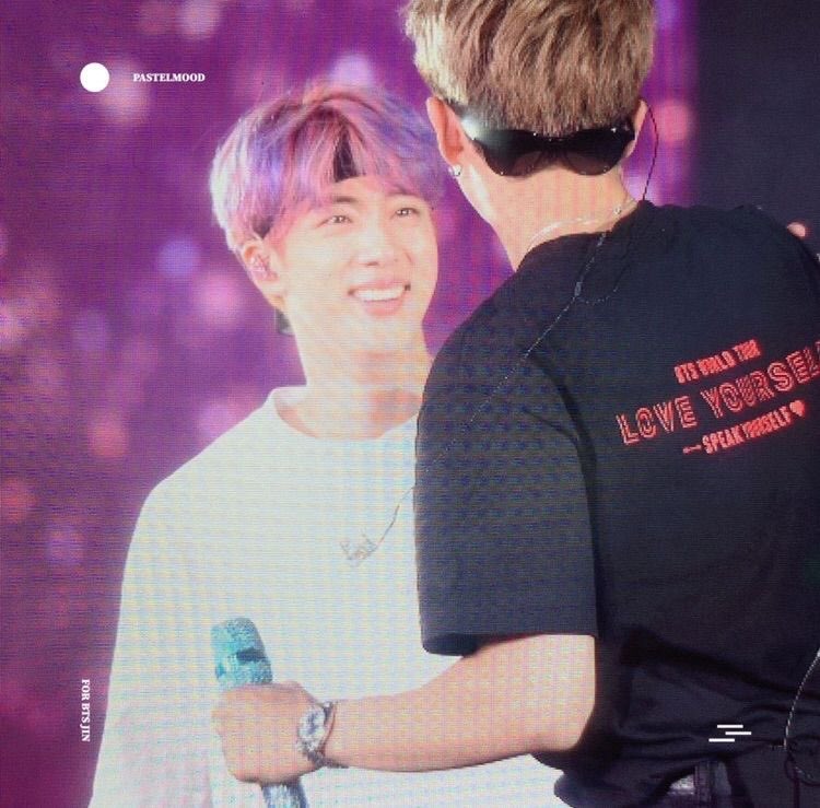 jin do you wanna tell us something? 😏