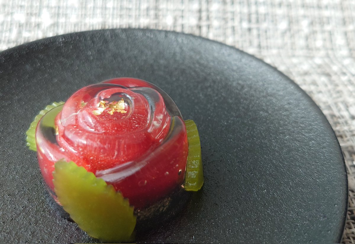 ユイノザウルス tweet media