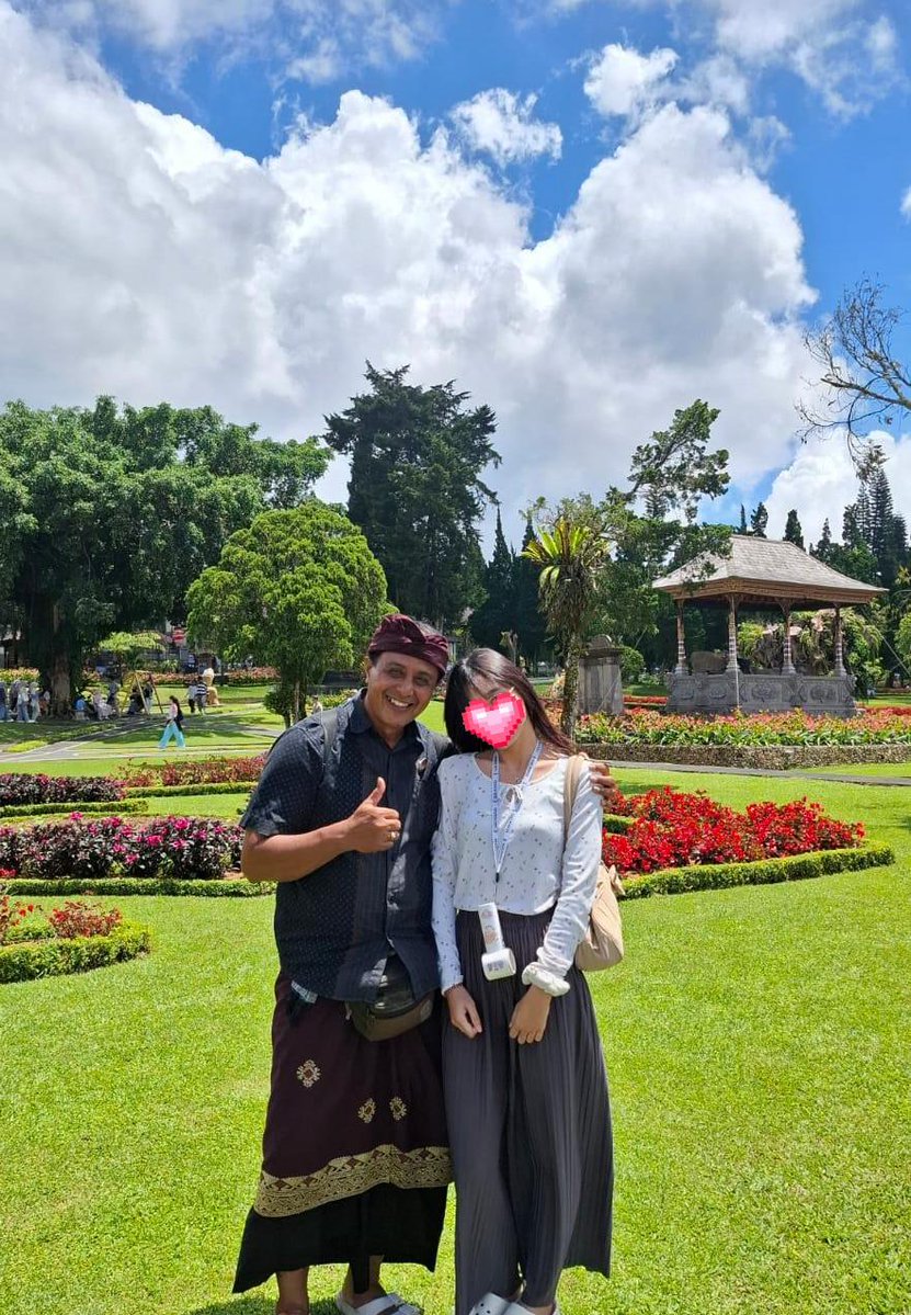 017WOO's tweet image. guyss ada yang kenal beliauu ga ya? beliau tour guide di Bali gitu, namanya bli artha/arta/arte, kalau diucapin namanya bli arte. ada yang tau kontaknya atau sosial medianya dm akuu ya guys.. kmrn waktu aku study tour lupa minta kontaknya beliau. 
#findperson #bali #tourguide