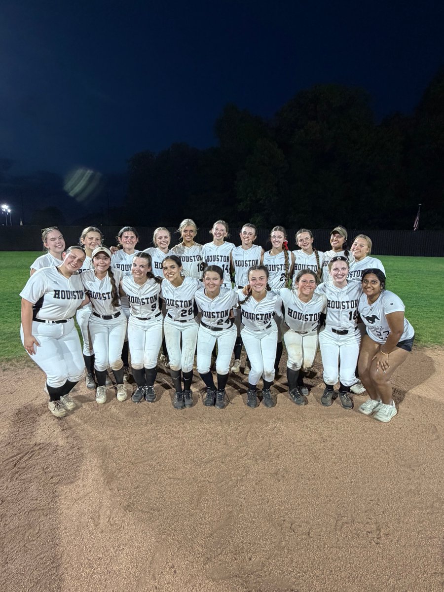xtremedemarini's tweet photo. 2026’TN High School Season! Houston Lady Mustangs get a District “W” against the Bartlett Lady Panthers! Congrats ladies! ⁦@ExtraInningSB⁩ @DCEliteSoftball ⁦@WinningSoftball⁩ https://t.co/WTZoO3Qy5z